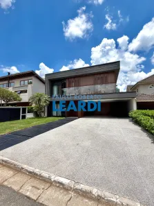 Casa de Condomínio com 6 Quartos à venda, 490m² no Alphaville, Santana de Parnaíba