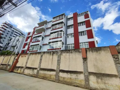 Apartamento com 4 Quartos para alugar, 280m² no Candeias, Vitória da Conquista
