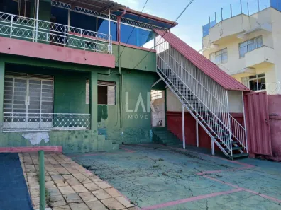 Casa com 4 Quartos à venda, 114m² no Sagrada Família, Belo Horizonte