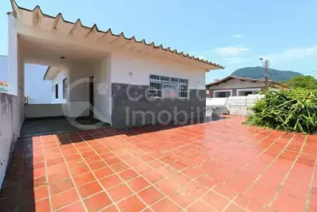 Casa com 3 Quartos à venda, 162m² no Centro, Peruíbe