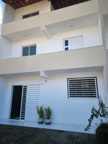Casa de Condomínio com 3 Quartos para alugar, 130m² no Icaraí, Caucaia