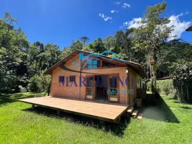 Casa com 3 Quartos à venda, 170m² no Guararapes, Resende