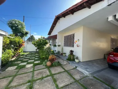 Sobrado com 4 Quartos à venda, 400m² no Dionisio Torres, Fortaleza