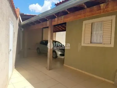 Casa com 3 Quartos à venda, 200m² no Santa Rosa, Uberlândia
