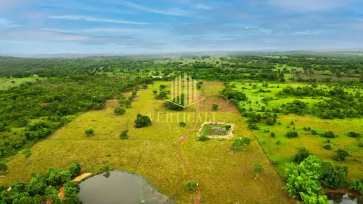 Fazenda/Sítio com 3 Quartos à venda, 140000m² no , Acorizal