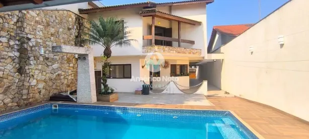 Sobrado com 4 Quartos para alugar, 495m² no Campestre, Santo André