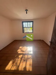 Casa com 3 Quartos para alugar, 220m² no Jardim Bonfiglioli, São Paulo