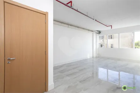 Sala Comercial à venda, 36m² no Santana, Porto Alegre