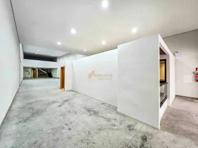à venda, 470m² no Centro, Divinópolis