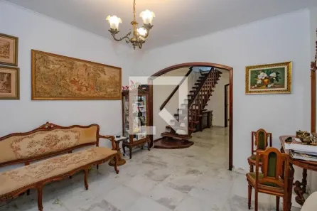 Casa com 4 Quartos à venda, 240m² no Santa Cecília, Porto Alegre