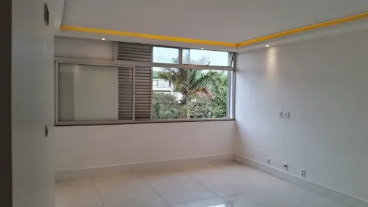 Apartamento com 3 Quartos para alugar, 104m² no Asa Sul, Brasília