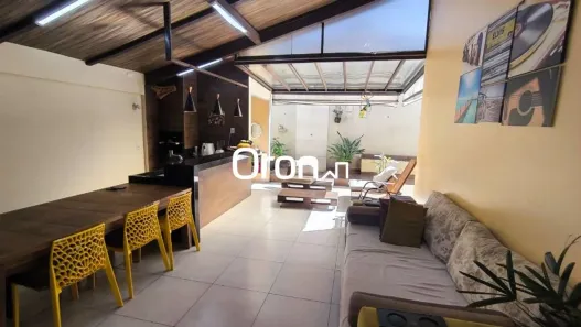 Casa de Condomínio com 3 Quartos à venda, 130m² no Fazenda Petrópolis - Residencial Monte Verde, Goiânia