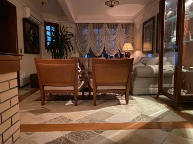Casa com 4 Quartos à venda, 275m² no Chácara das Pedras, Porto Alegre
