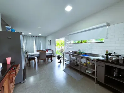 Casa de Condomínio com 4 Quartos à venda, 250m² no Ponta Negra, Manaus