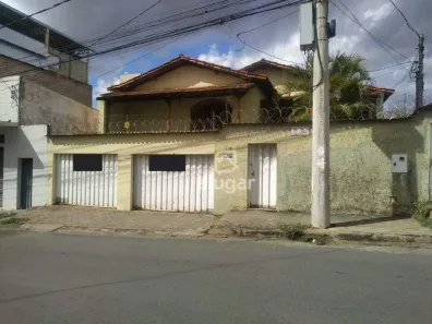 Imóvel Comercial com 5 Quartos para alugar, 600m² no Cidade Santa Maria, Montes Claros