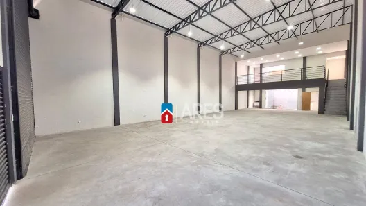 Galpão/Depósito/Armazém para alugar, 355m² no Parque Planalto, Santa Bárbara D'Oeste