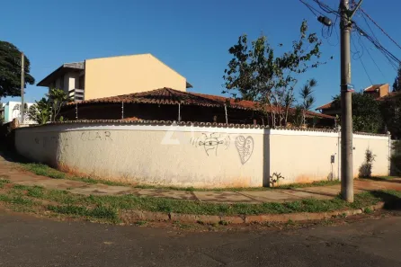 Casa com 3 Quartos para alugar, 174m² no Cidade Universitária, Campinas