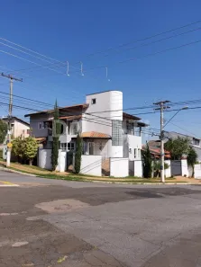 Sobrado com 5 Quartos à venda, 370m² no Mansões Santo Antônio, Campinas