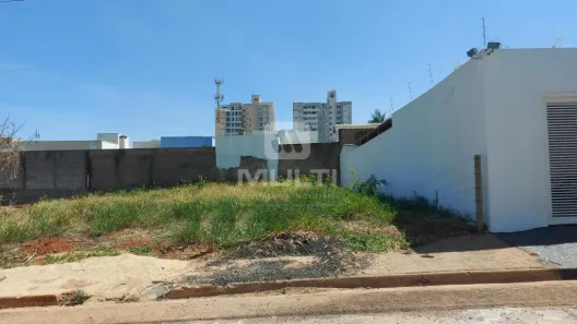 Lote/Terreno com 1 Quarto à venda, 500m² no Bosque dos Buritis, Uberlândia