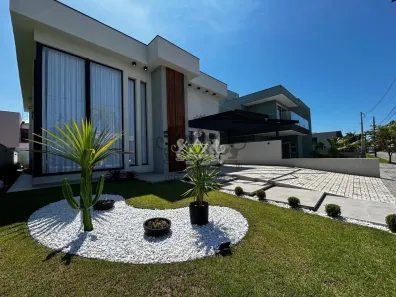 Sobrado com 4 Quartos à venda, 45m² no Costa Nova, Caraguatatuba