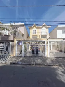 Casa com 3 Quartos para alugar, 230m² no Vila Osasco, Osasco
