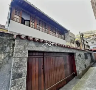 Casa com 5 Quartos à venda, 132m² no Alto da Serra, Petrópolis
