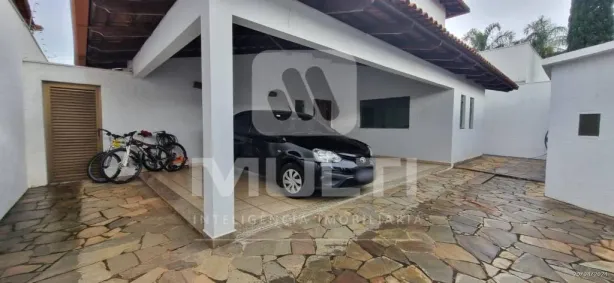 Casa com 4 Quartos à venda, 262m² no Jardim Karaíba, Uberlândia