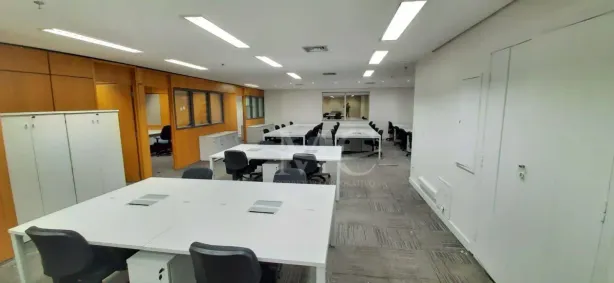 Sala Comercial para alugar, 210m² no Vila Olímpia, São Paulo