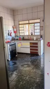 Casa com 2 Quartos à venda, 94m² no São Jorge, Uberlândia