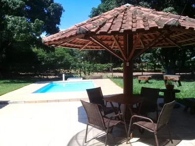 Fazenda/Sítio com 4 Quartos à venda, 1050m² no , Dourado