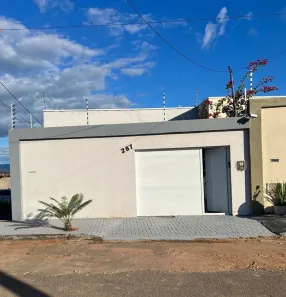 Casa com 3 Quartos para alugar, 200m² no Cidade Kariris, Barbalha