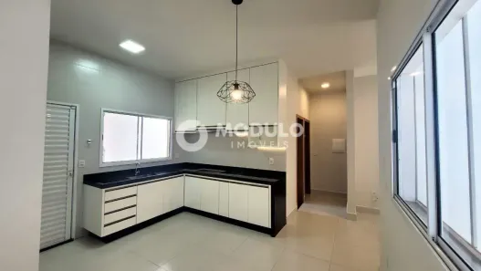 Casa com 2 Quartos à venda, 80m² no Shopping Park, Uberlândia