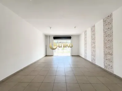 Ponto Comercial para alugar, 50m² no São Braz, Curitiba