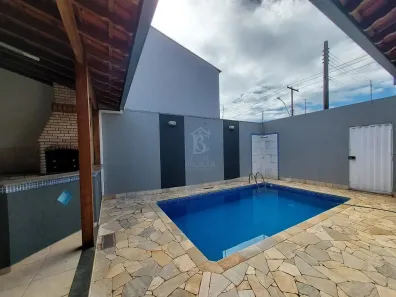 Casa com 3 Quartos para alugar, 20m² no Jardim Riviera, Marília