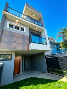 Sobrado com 4 Quartos à venda, 133m² no Fanny, Curitiba