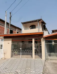 Casa com 4 Quartos à venda, 200m² no Triângulo, Pindamonhangaba