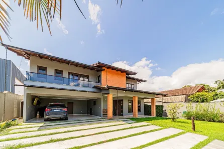 Casa com 3 Quartos à venda, 276m² no Santo Antônio, Joinville
