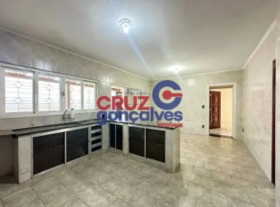 Casa com 4 Quartos à venda, 114m² no Jardim Cherveson, Rio Claro