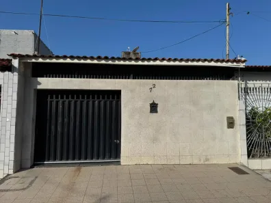 Casa com 3 Quartos à venda, 168m² no Treze de Julho, Aracaju