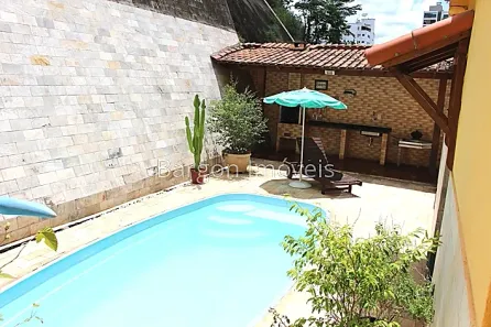 Casa com 3 Quartos à venda, 495m² no São Mateus, Juiz de Fora