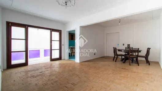 Apartamento com 2 Quartos à venda, 77m² no Cidade Baixa, Porto Alegre