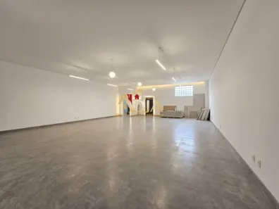 Prédio Comercial para alugar, 880m² no Matriz, Mauá