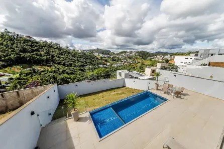 Casa de Condomínio com 4 Quartos à venda, 400m² no Aracy, Juiz de Fora