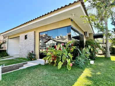 Casa com 3 Quartos à venda, 204m² no Canto, Florianópolis