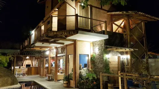 Sobrado com 7 Quartos à venda, 300m² no Barra Velha, Ilhabela