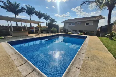 Casa com 3 Quartos para alugar, 369m² no Jardim Itaperi, Atibaia