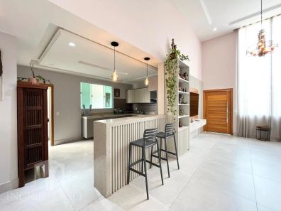 Casa com 3 Quartos à venda, 200m² no Lagoa, Macaé