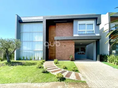 Sobrado com 4 Quartos à venda, 251m² no , Capão da Canoa