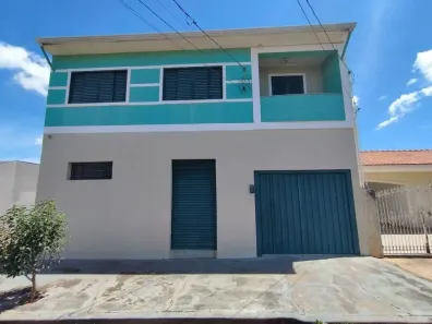 Casa com 4 Quartos à venda, 244m² no Núcleo Habitacional Costa e Silva, Marília