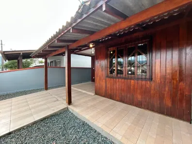 Apartamento com 2 Quartos para alugar, 80m² no Espinheiros, Itajaí